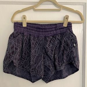Lululemon tracker shorts